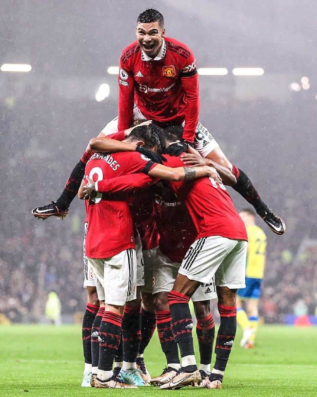 大爹!徐杰谈绝杀：杜导把球交给我叫我大胆去干!杜锋微笑鼓掌+摸头.